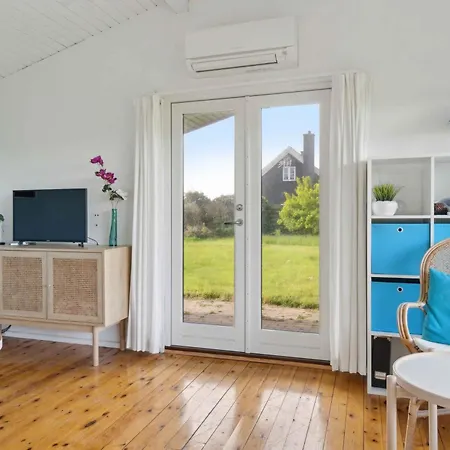 Sea View 200m To The Beautiful Nature בית נופש סלאגלסה